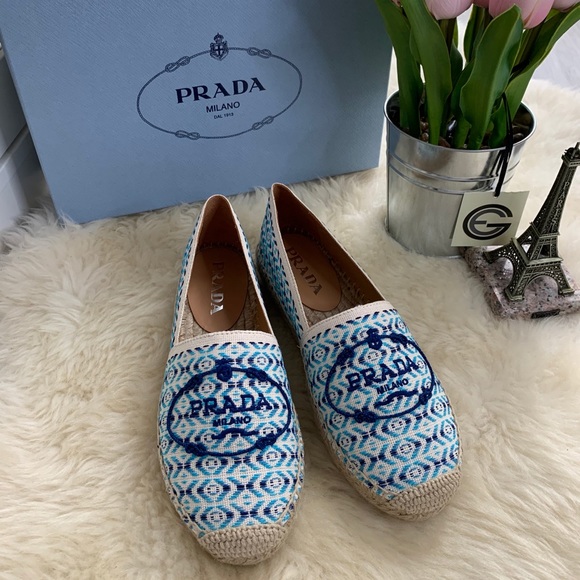 Prada
Pattern Weave Flat Espadrilles - Picture 6 of 7